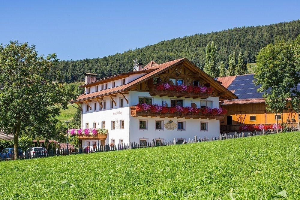 Hauserhof Aparthotel Rodeneck