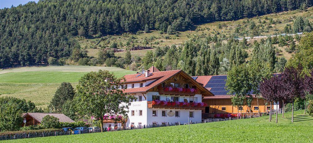 Hauserhof Aparthotel 2*