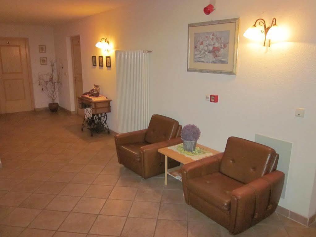 Hauserhof Aparthotel 2*